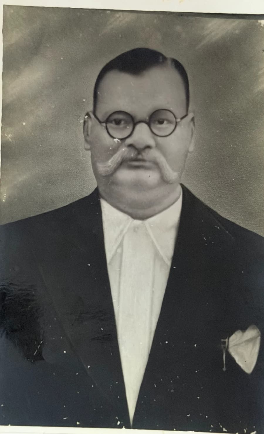 Emmanuel “Monam” Vas — who lit the first oven